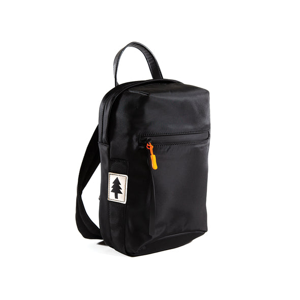 LumberUnion black bag -discovery daybag front